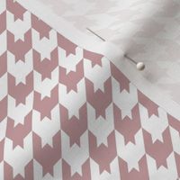 Houndstooth Pattern - Pale Mauve and White