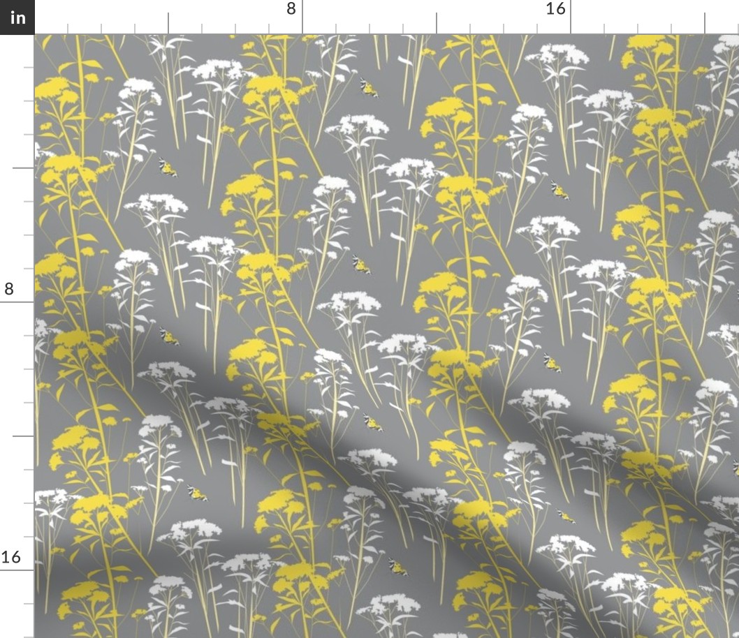 eupatorium flowers - gray-yellow