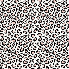 small leopard // 1-1, pink