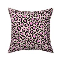 Pretty leopard print in pink, black and cream