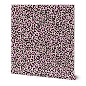 Pretty leopard print in pink, black and cream