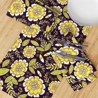 Fantasy Floral, Tablecloth size, yellow brown