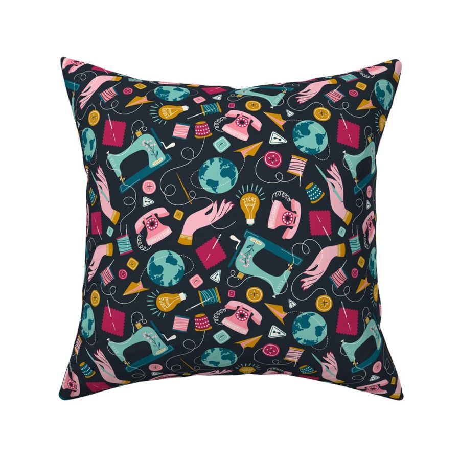 HOME_GOOD_SQUARE_THROW_PILLOW