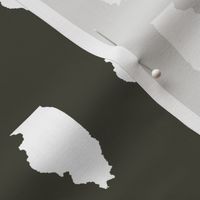 Illinois silhouette in 2 x 3" block, white on khaki