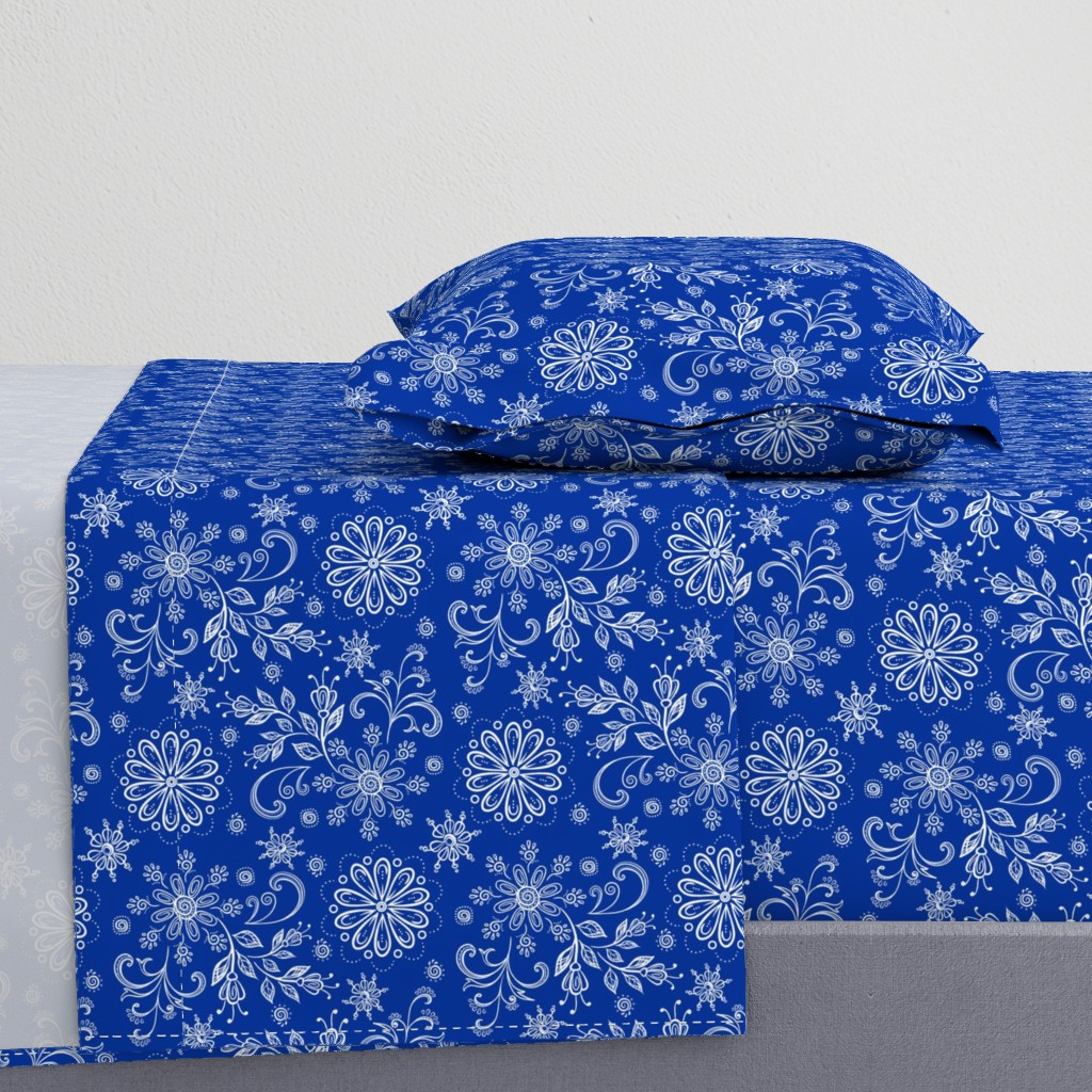 Bandana Floral Damask White on Royal Blue