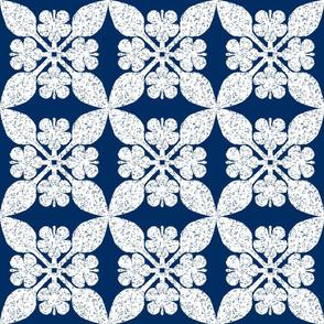 Hot Hibiscus Quilt-Navy and White