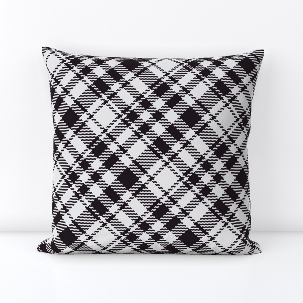 Simple large Tartan white black diagonal