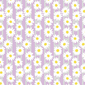 Daisy Chain on Lilac