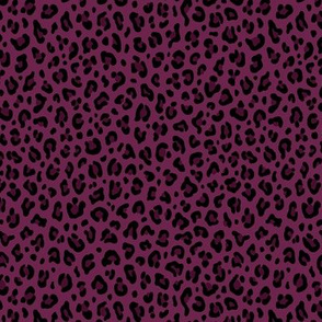 ★ LEOPARD PRINT in DARK PLUM PURPLE ★ Tiny Scale / Collection : Leopard spots – Punk Rock Animal Print
