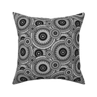 small MANDALA PATCHWORK BICOLOR BLACK AND WHITE GREY PSMGE