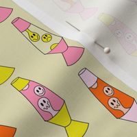 Smiley lava lamp fabric - 90s nostalgia retro lava lamp - Yellow