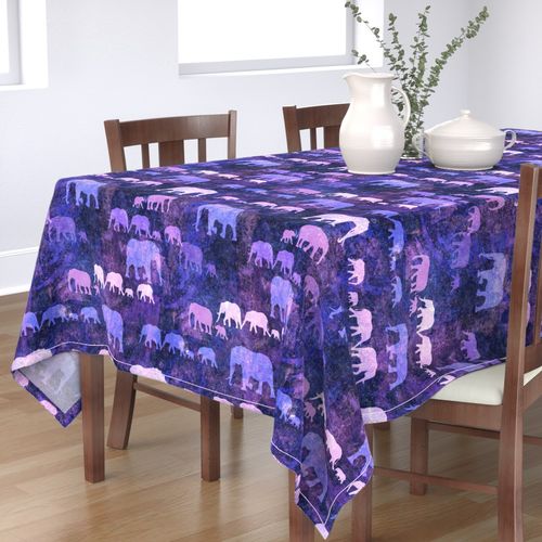 HOME_GOOD_RECTANGULAR_TABLE_CLOTH