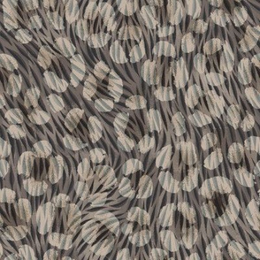 leopard fur animal print / dark brown
