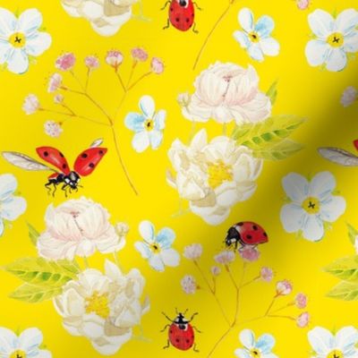 Ladybug with flowers - yellow