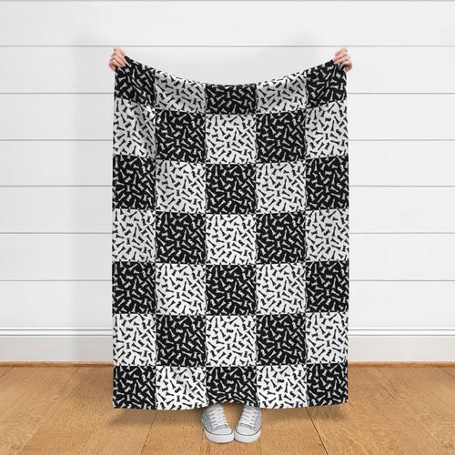 HOME_GOOD_THROW_BLANKET