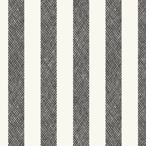 checkered stripe (medium, blackjack)