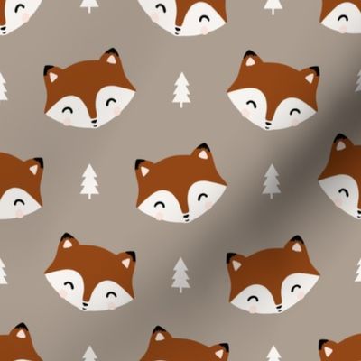 friendly fox // taupe