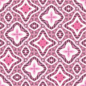 Fandango Pink and White Retro Quatrefoil Geometric