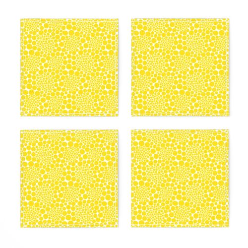 Yayoi - yellow on white