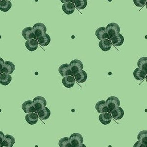 Lucky four leaf clover shamrock print on green (medium)