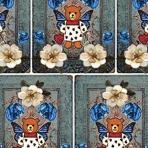vintage_teddybear_with_butterfly_wings_and_roses