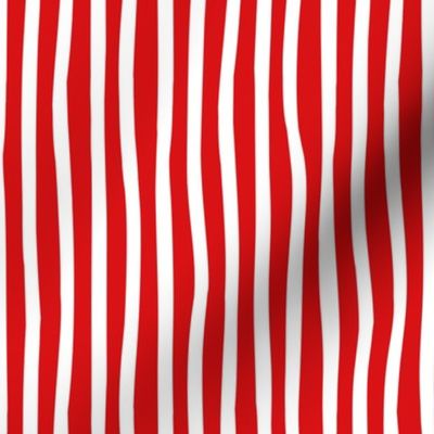 Small scale // Monochromatic lines coordinate // vivid red and white vertical stripes
