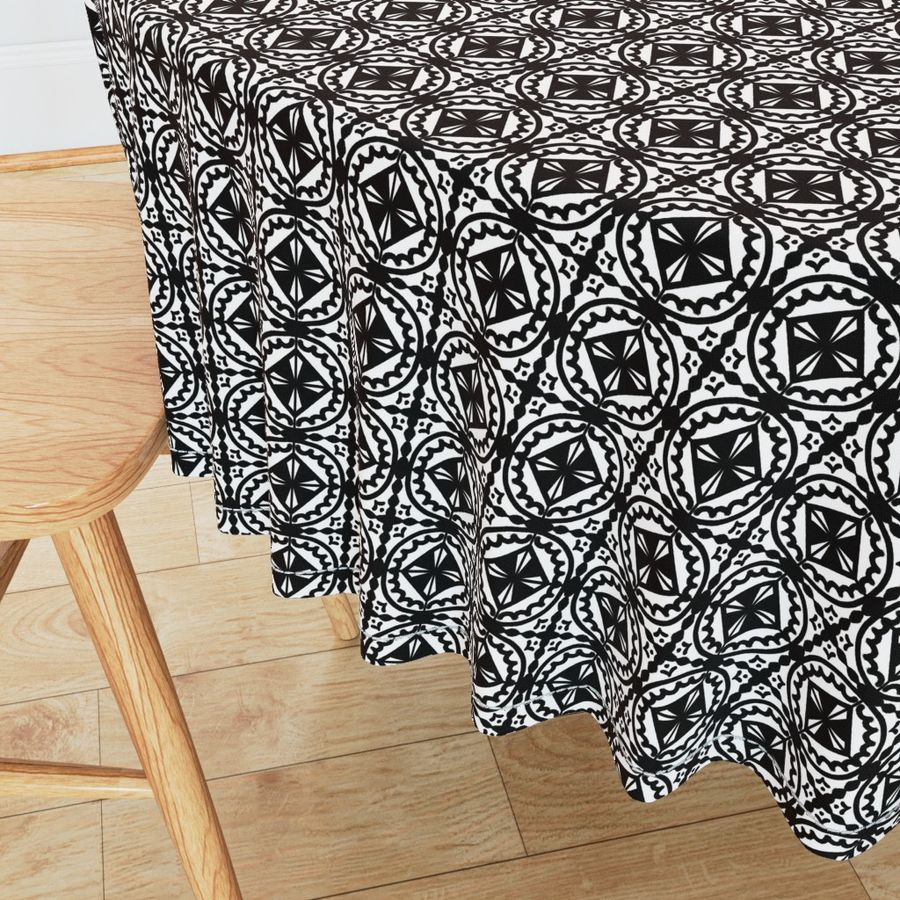 HOME_GOOD_ROUND_TABLE_CLOTH