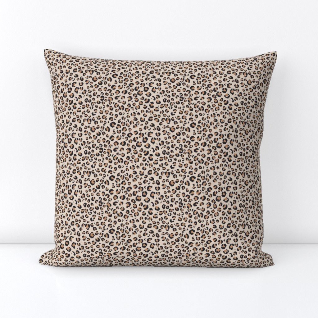 extra small // 2020 animal print regular tan