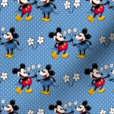 Smaller Classic Minnie and Mickey in Love Retro Vintage Public Domain