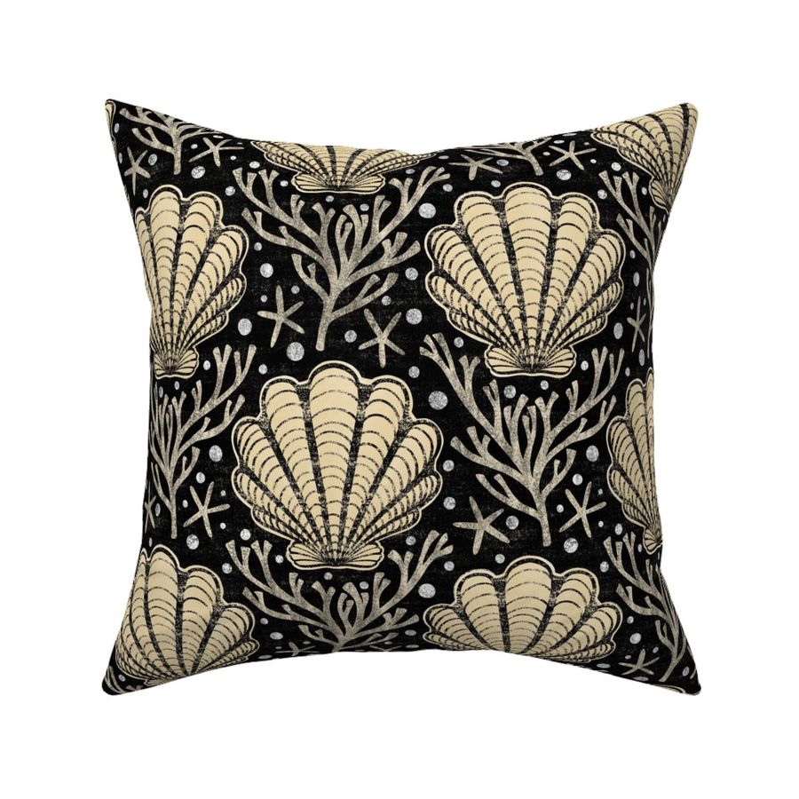 Scallop Shell Damask - large - black & cream