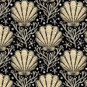 Scallop Shell Damask - small - black & cream