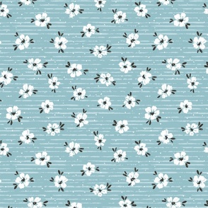 Dizzy Daisies on Blue- large scale