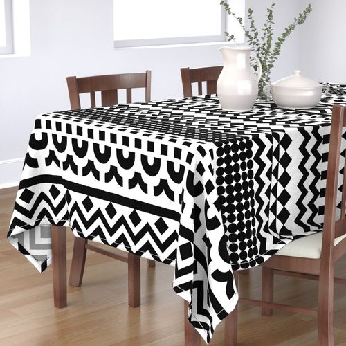 HOME_GOOD_RECTANGULAR_TABLE_CLOTH