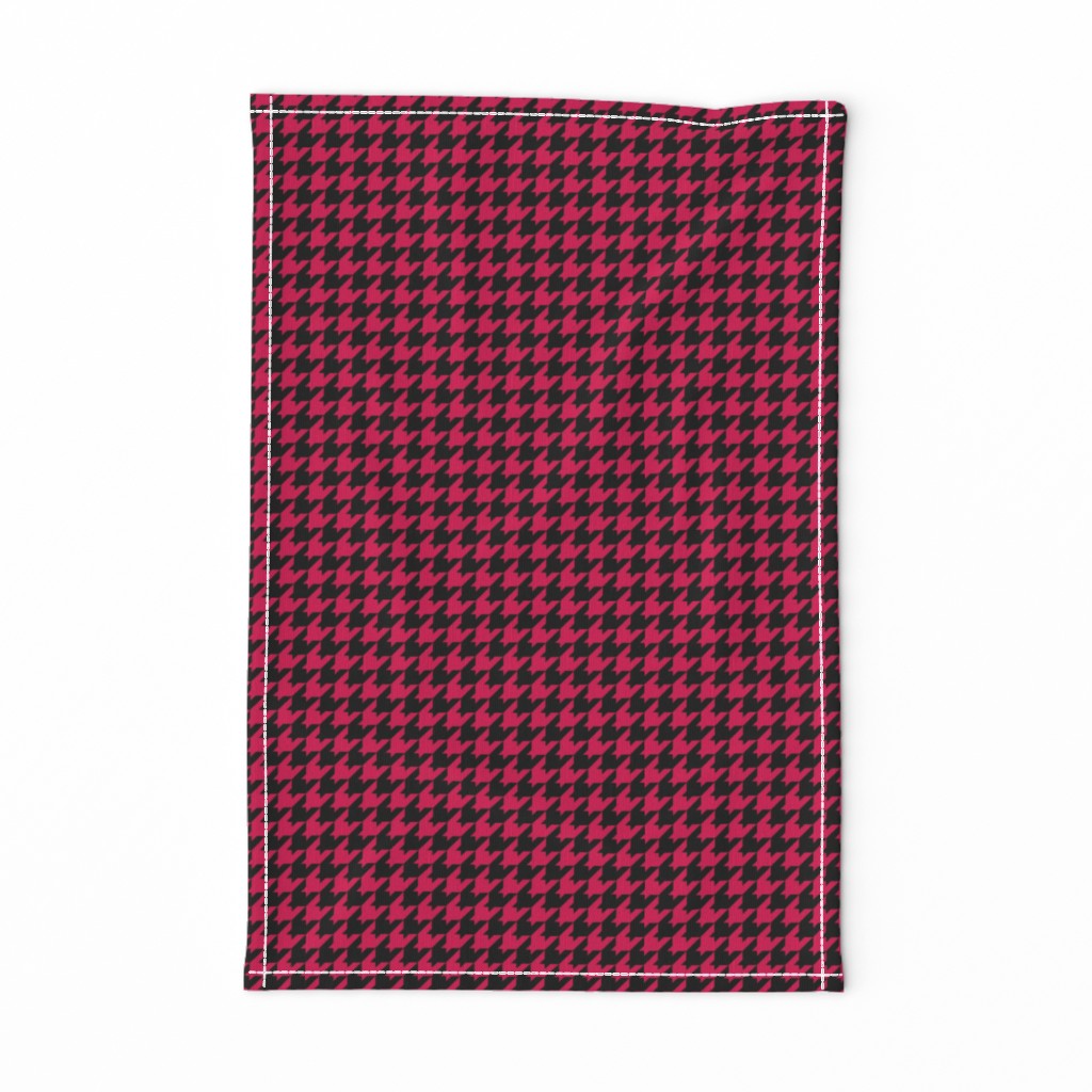 Houndstooth Pattern - Ruby and Black