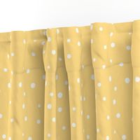 Yellow and white polka dots (random)