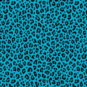 ★ LEOPARD PRINT in TURQUOISE BLUE ★ Tiny Scale / Collection : Leopard spots – Punk Rock Animal Print