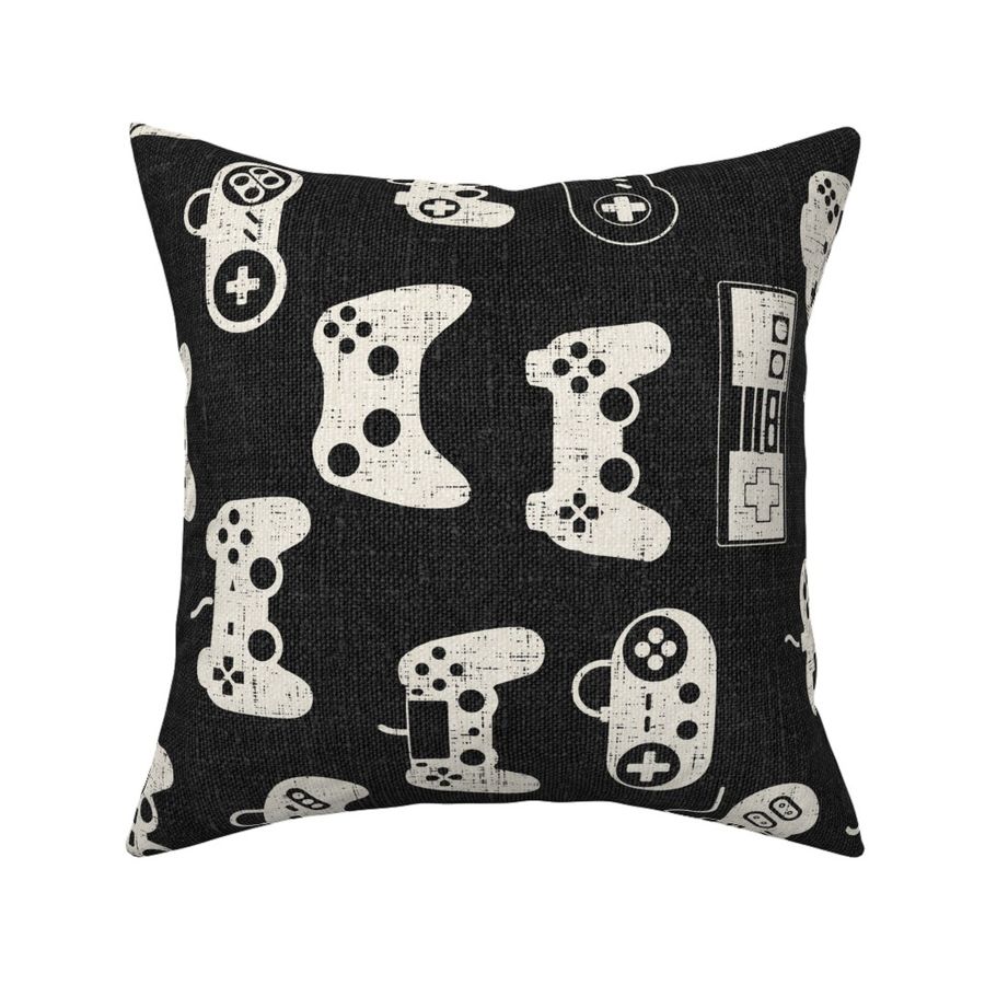 HOME_GOOD_SQUARE_THROW_PILLOW