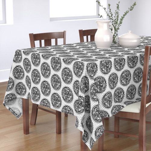 HOME_GOOD_RECTANGULAR_TABLE_CLOTH