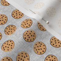 (3/4" scale) chocolate chip cookies - grey linen - C21