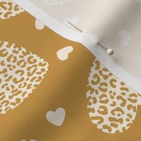 2 Color Leopard Print Hearts: Cream on Gold