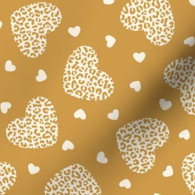 2 Color Leopard Print Hearts: Cream on Gold