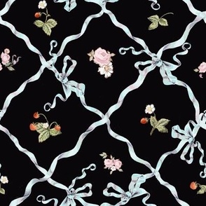 Versailles Marie Antoinette Rococo Mignonette Strawberries Ribbon Trellis Large Black