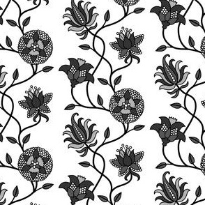 Black and White Creeping Floral Ivy