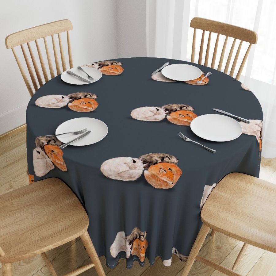 HOME_GOOD_ROUND_TABLE_CLOTH