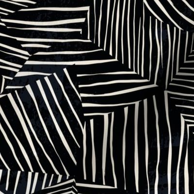 Stripy patchwork - black-large