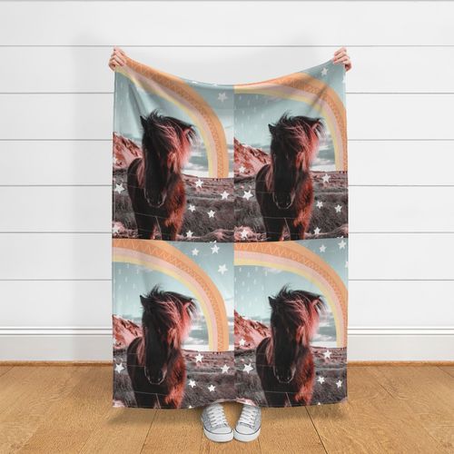 HOME_GOOD_THROW_BLANKET