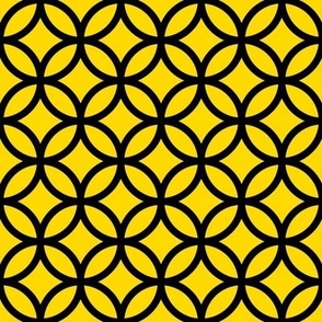 Interlocked Circles Pattern - School Bus Yellow and Black