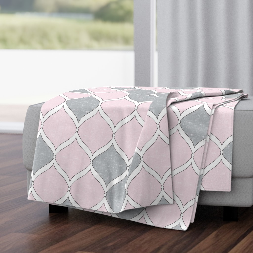 Ogee Tile – White/Gray/Pink with Linen Look