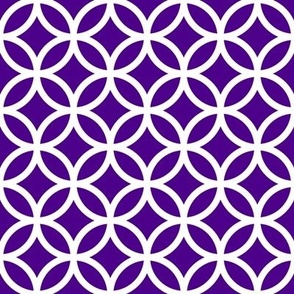 Interlocked Circles Pattern - Royal Purple and White