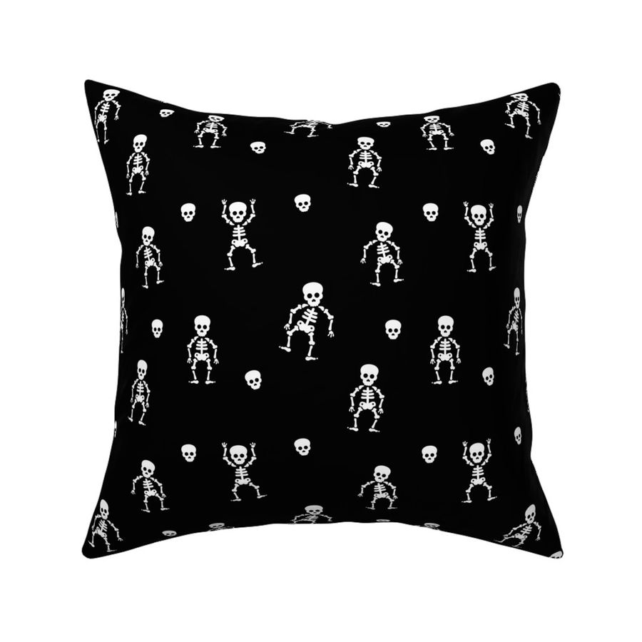 HOME_GOOD_SQUARE_THROW_PILLOW